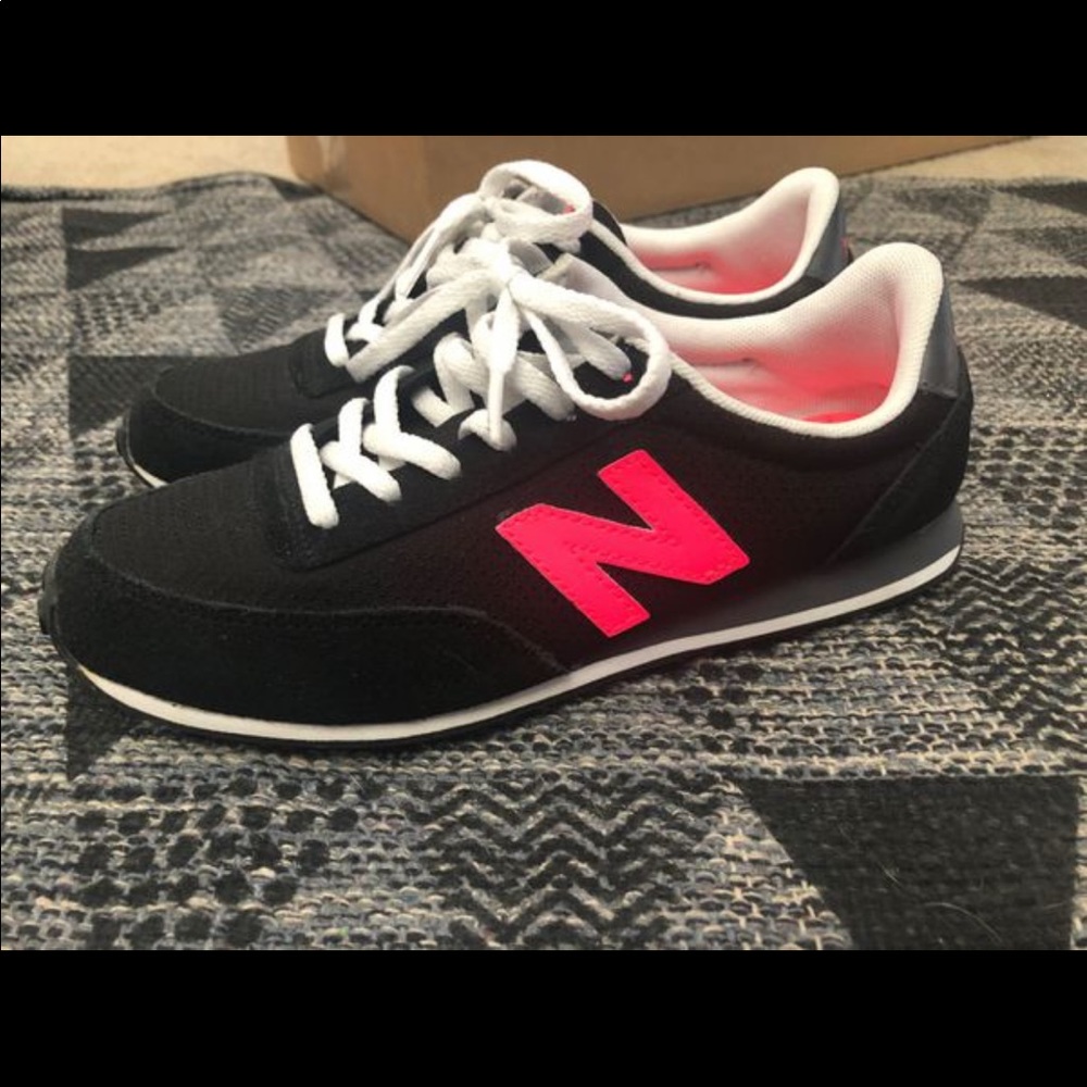 New Balance 410